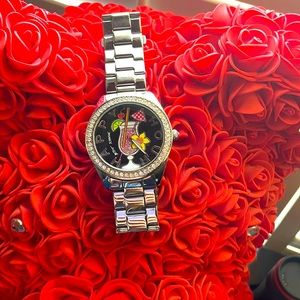 Betsy watch ! Super cute